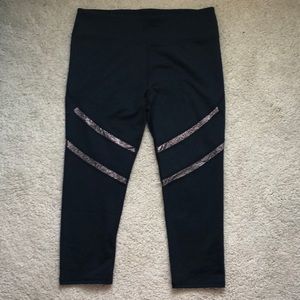 Fabletics Alessia Crop NWT